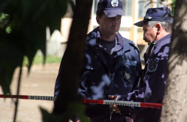 Полицаи арестуваха 34-годишен за убийството на баба му