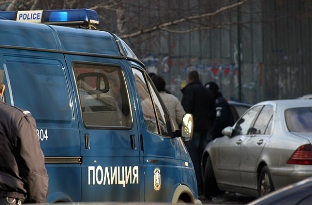 Двама ограбиха пощенски клон в Сеславци