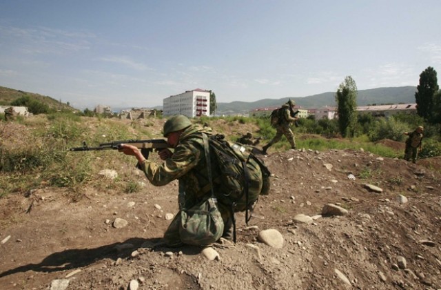Милиционер загина, двама са ранени, при експлозия в Северна Осетия