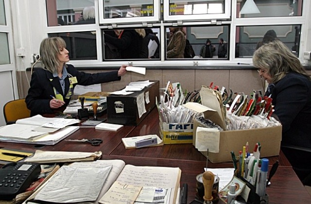 Вече изплашат пенсиите в Сеславци след дръзкия обир на пощенски клон