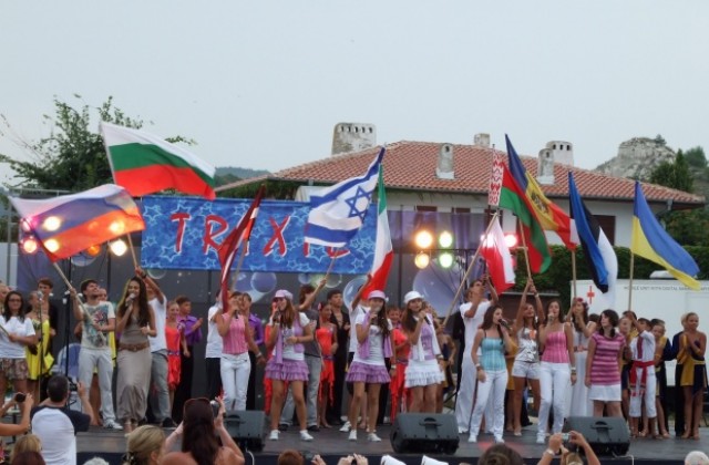 Започна конкурсната програма на фестивала Трикси в Балчик