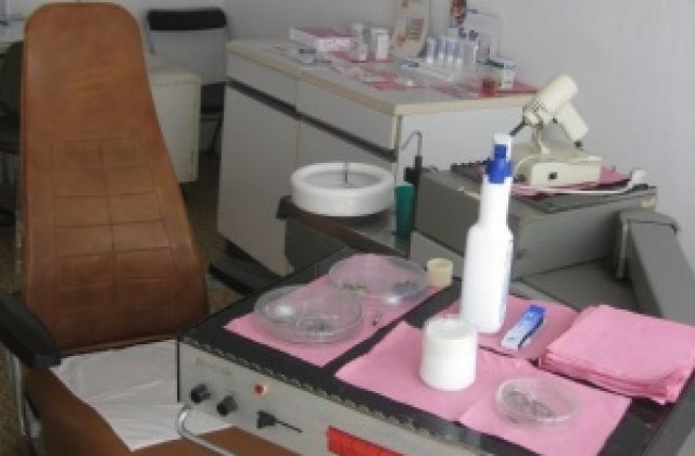 Откриха стоматологичен кабинет в дома на Качулка