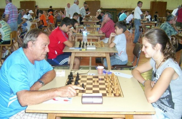 Продължава 25-ият международен шах-фестивал “Тетевен 2010”