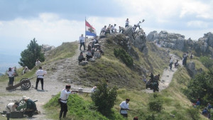 Осемгодишна участва във възстановката на Шипченските боеве