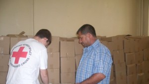 БЧК отново раздава храна за социално слабите