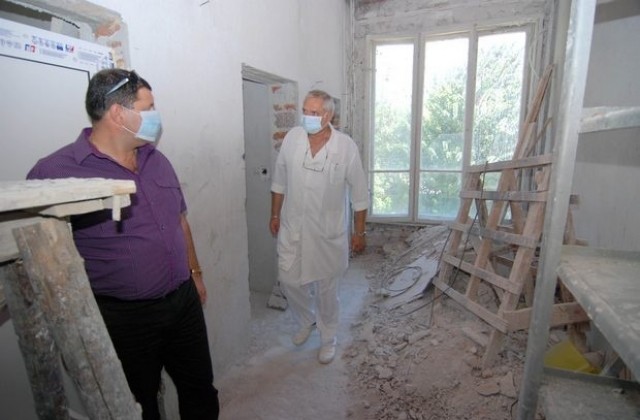 Разследват скандален ремонт на инфекциозно отделение в Хасково