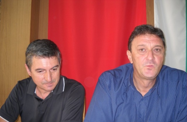 Леви депутати: Правителството превърна Пловдив в кошчето на столичани