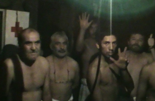 Блокираните под земята чилийски миньори поискаха алкохол