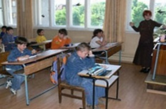 88 паралелки с първолаци ще учат цял ден