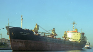 Искат проверка на кораба Лудогорец след смъртта на двама българи