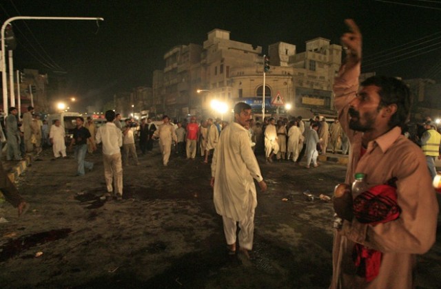35 убити при атентати в Лахор