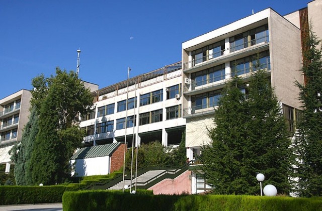 Удостояват световноизвестен български учен с почетния знак на ЮЗУ