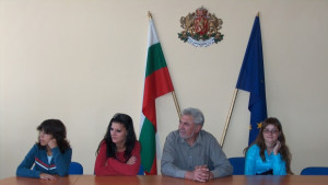 Ученици гостуваха в Областна управа