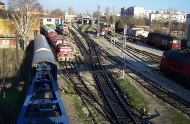 БДЖ осигурява допълнителни вагони за 77 влака през празничните дни