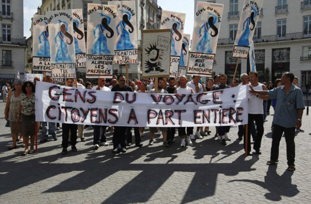 Мобилизация във Франция и Европа против политиката спрямо ромите