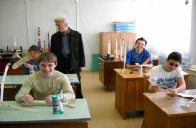 Броени дни до изстрелването на Черешка 2010