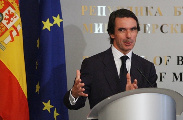 Хосе Мария Аснар подкрепя предлаганите икономически мерки на кабинета