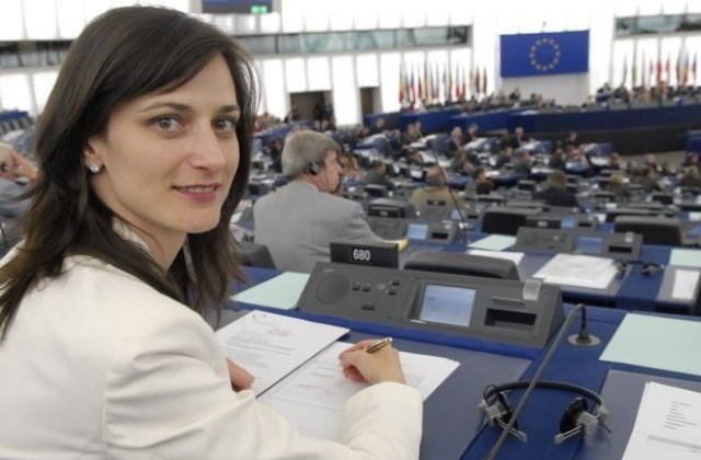 Мария Неделчева: Ромите имат нужда от Европейска стратегия за тяхната интеграция
