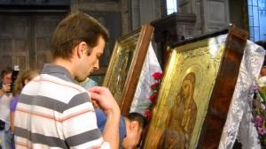 Свети мощи и чудотворни икони до неделя в Бургас