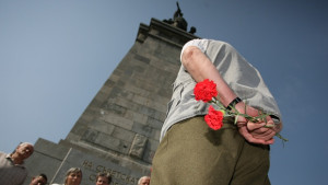 За резиденциите на Тато и грешките на режима