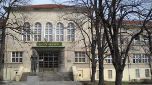 Отпускат по още 427 лв за първокласник