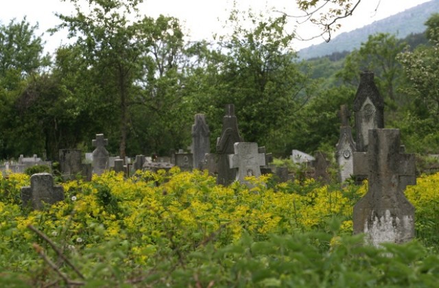 Жителите на Казичене не искат гробище в района
