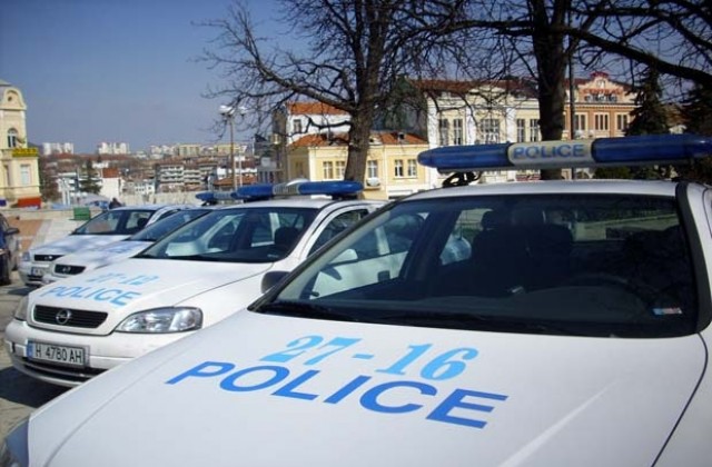 Съседи хванаха двама крадци