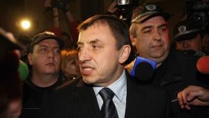 Искат медици извън системата на МВР да прегледат Алексей Петров