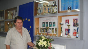 Училище Патриарх Евтимий ще подпомага сираци и деца от многодетни