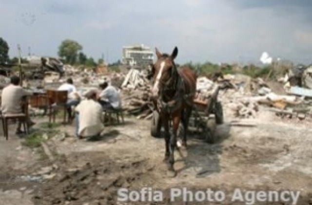 Водач с близо 2 промила блъсна каруца