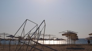 Държавата ще строи улици до обградени от частни земи плажове