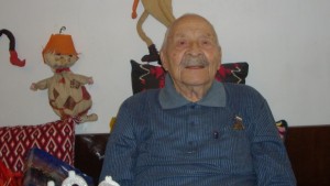 Дядо Петър празнува 100годинишен юбилей