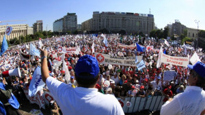 Хиляди протестираха в Букурещ срещу мерките за икономии на правителството