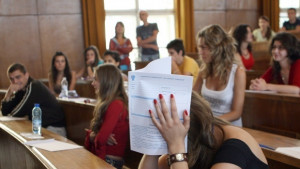 Икономическият университет започва новата учебна година