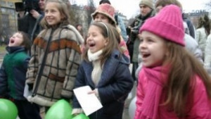 400 първолаци с безплатни билети за цирк