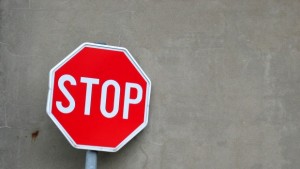 Забраняват временно престоят и паркирането в центъра на София