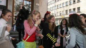 Да отглеждаш емигранти