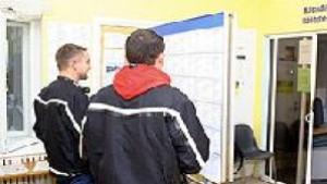 778 русенци регистрирани на борсата за месец