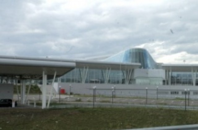 Wizz Air спира полетите София - Варна