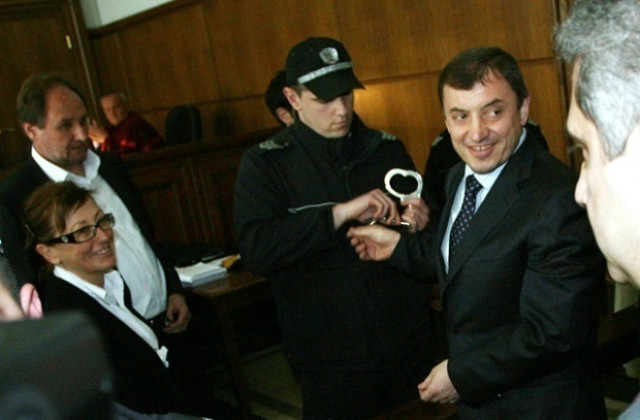 Разпитват Алексей Петров за убийството на ямболска адвокатка