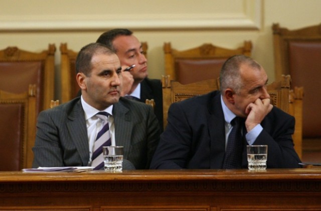Половината българи гледат с надежда на управлението на ГЕРБ