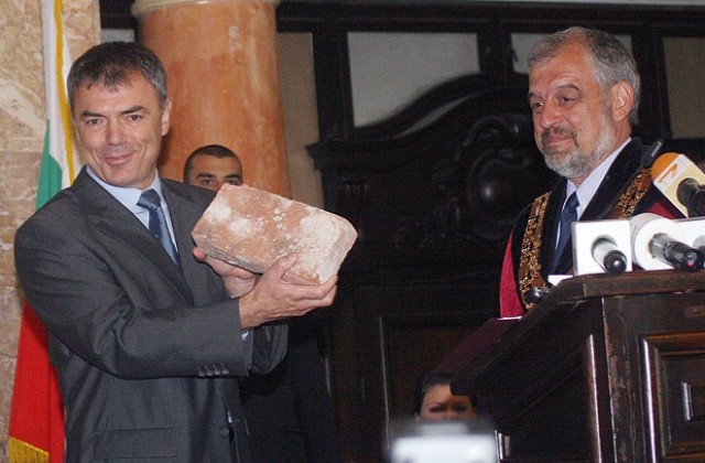 Протестът на СУ ще защити достойнството на университета