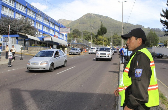 Обстановката в Еквадор се нормализира след бунта на полицаите