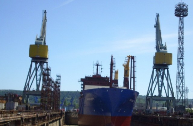 Кранистка загина при инцидент в корабостроителницата