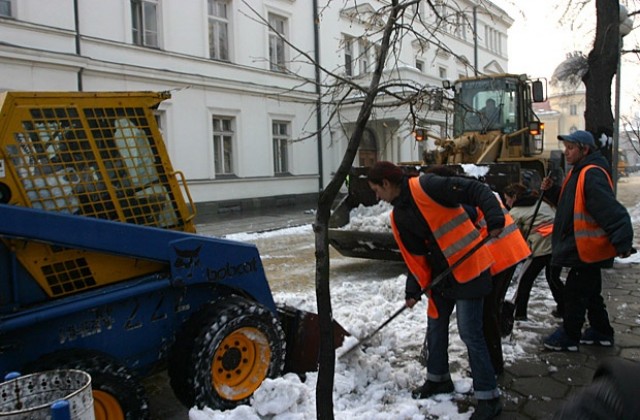 Подготвят общинските пътища за зимно почистване
