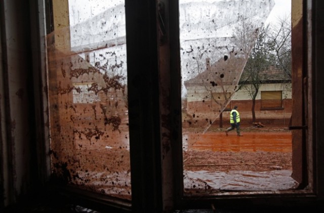 Водите с токсично замърсяване от Унгария достигнаха Дунав?