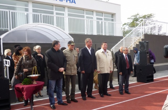 Откриха лекоатлетическия стадион във Варна