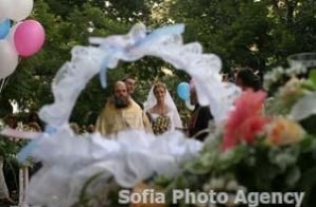 Три двойки ще се женят на 10.10 в Ямбол, други три се отказаха