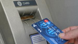 Всеки ден у нас крадат около 2000 лева с фалшиви