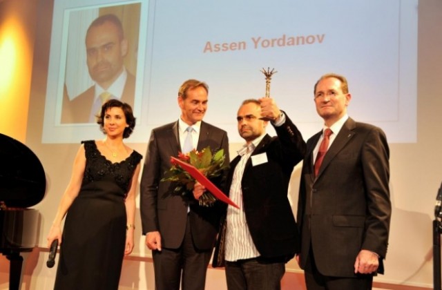 Журналистът Асен Йорданов получи медийна награда За свободата и бъдещето на пресата
